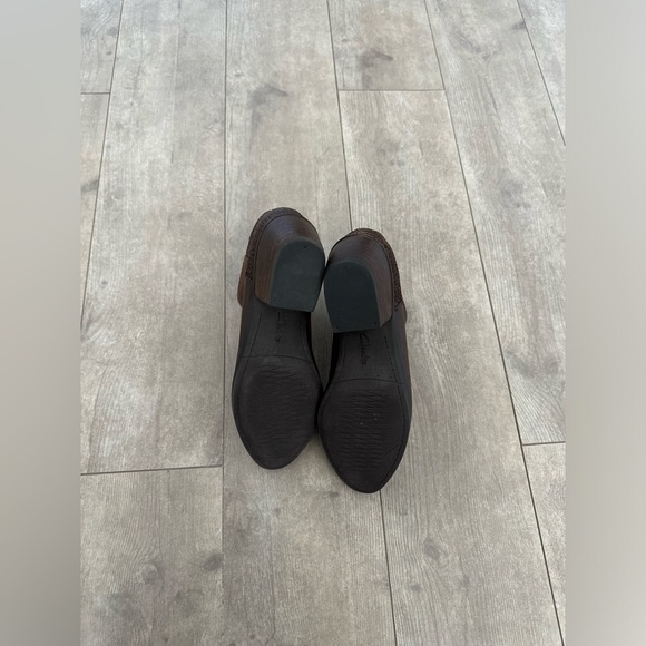 Clarks Artisan Deep Brown Ankle Booties Women’s size 7.5 - Picture 9 of 14